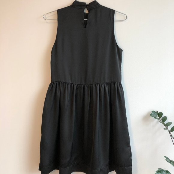 Frank & Oak High-Neck Dress - Picture 4 of 5